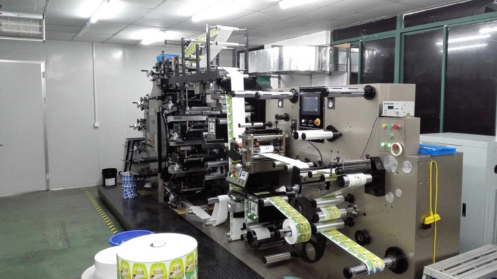 9色（8+1）UV全(quan)輪轉不(bu)幹膠标(biao)簽印刷(shua)機